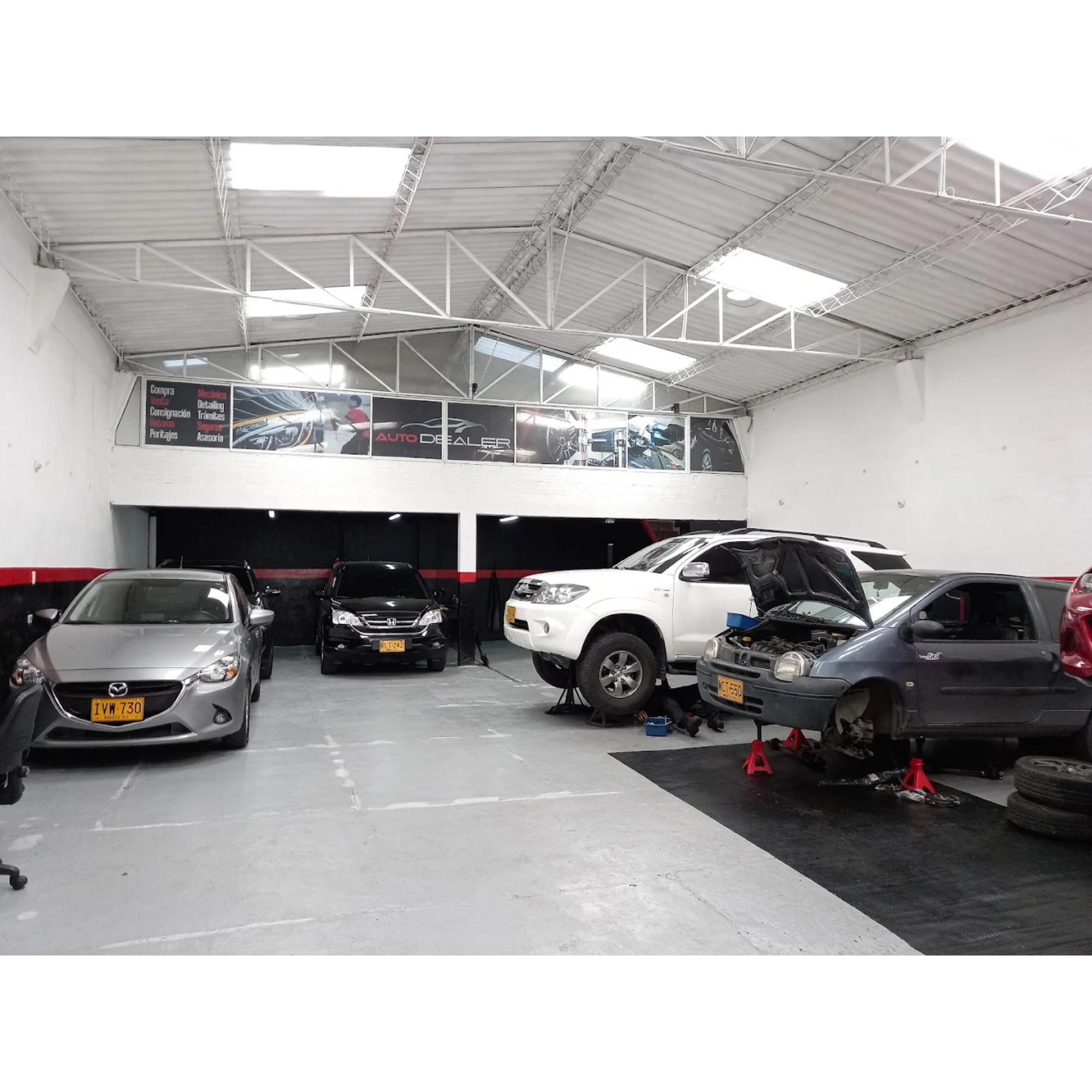AutoDealer Interior 3